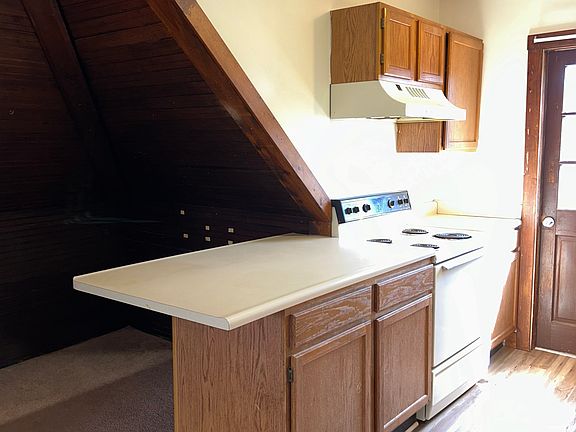 3rd image of 1624 Ellwood Ave APT 3