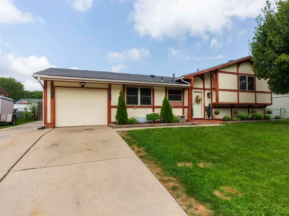 1951 Broadford Dr, South Bend, IN 46614