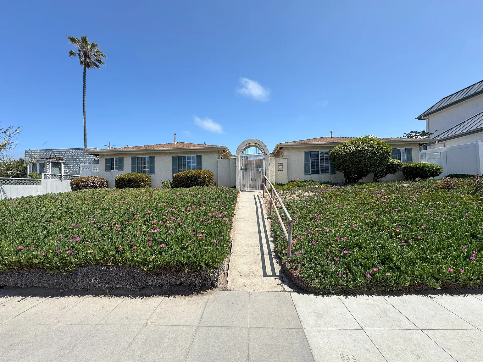 1 bed, $2,300 — Photo 1