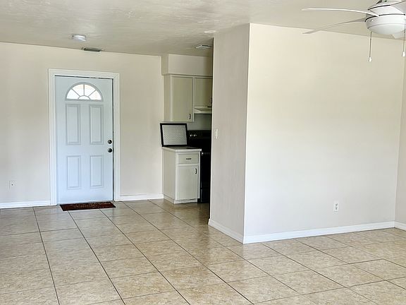 4th image of 808 92nd Ave N