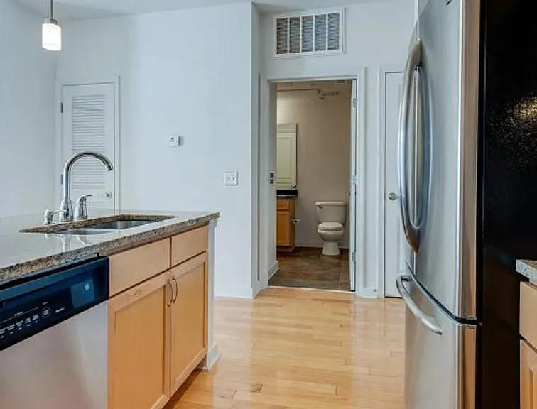 3000 Vanderbilt Pl #324 — Photo 8