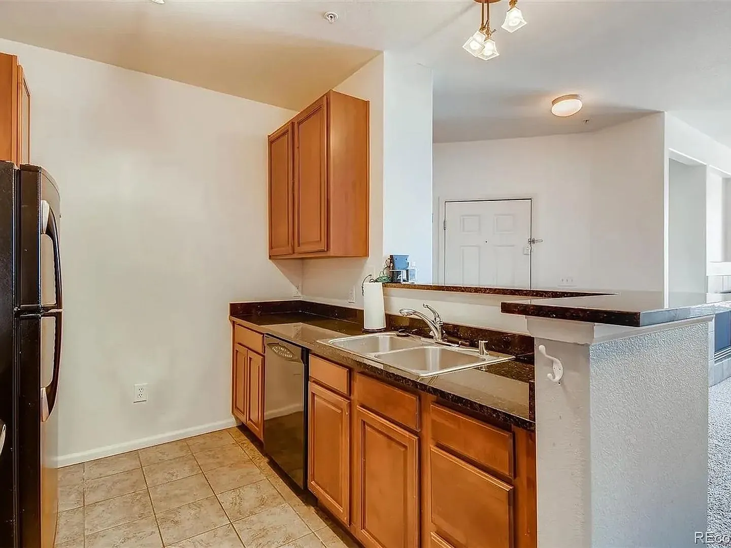 Beautiful 2 Bed/2 Bath Condo with Private Balconies, Pool Access & Golf Course Community — Photo 3