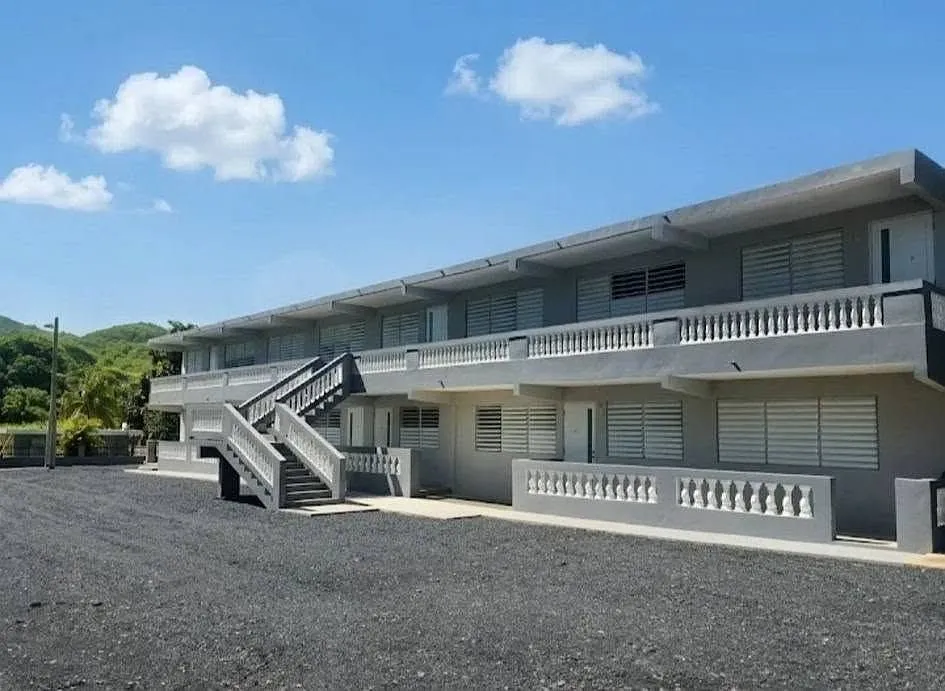 2 bed, 1.0 bath, 1500 sqft, $695 — Photo 1