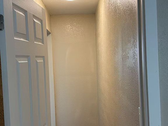 5th image of 1031 N Citrus Ave N APT B
