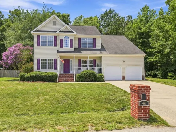 301 Forest View Ln, Smithfield, VA 23430