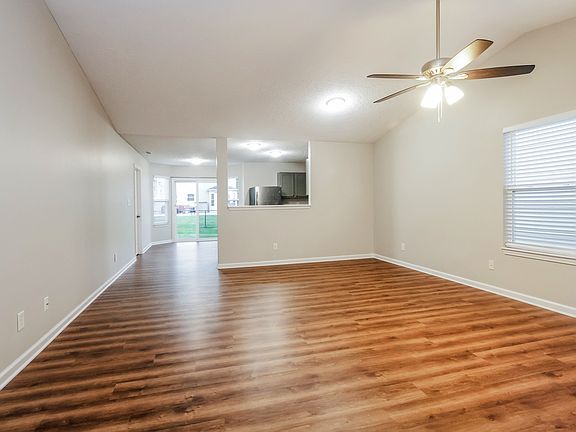4th image of 6534 Jarvis Dr