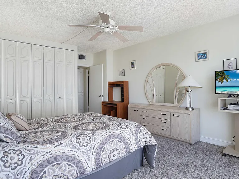 3550 Galt Ocean Dr #1106 — Photo 19