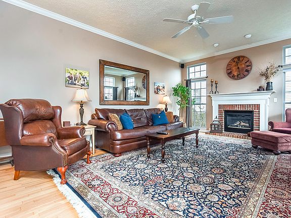 3rd image of 7031 Highland Creek Dr