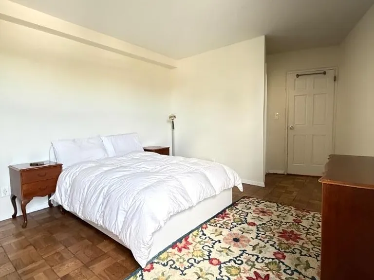 2100 Linwood Ave #4P — Photo 12