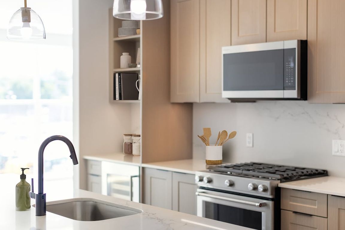 Signature Collection Kitchen with upgraded finishes