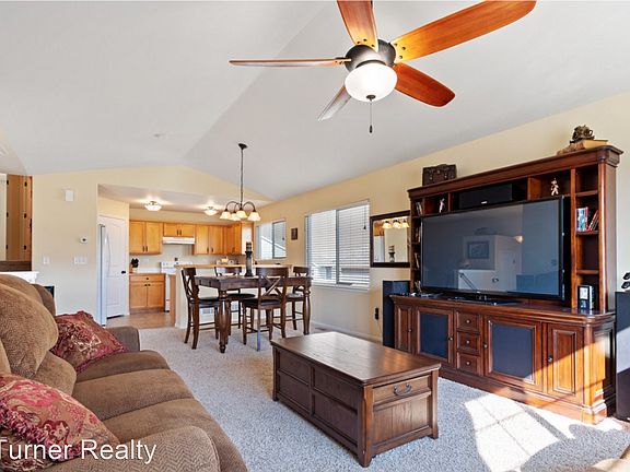 4th image of 16057 Cinnamon Cir