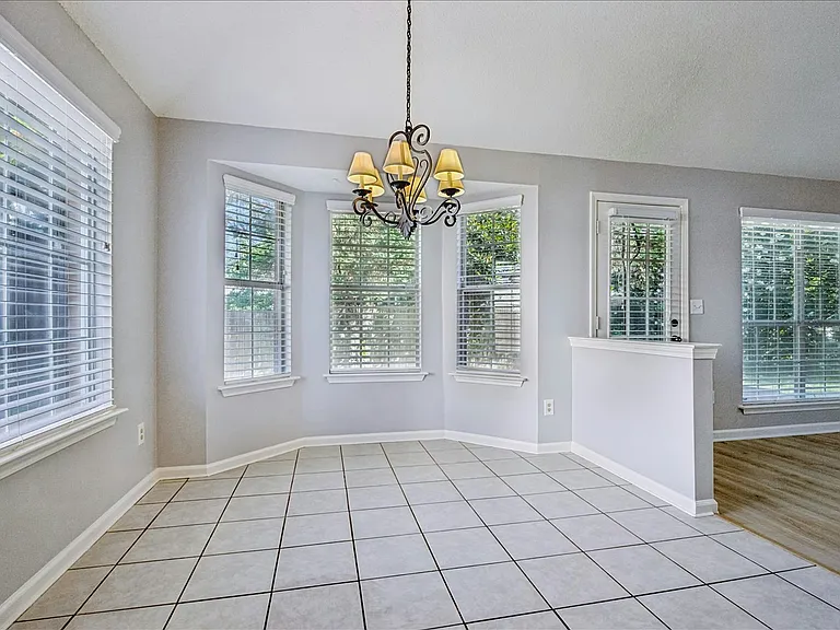 535 Pantherburn Cir S — Photo 11