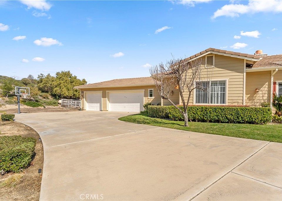 35130 Avenida La Cresta, Murrieta, CA 92562 Zillow