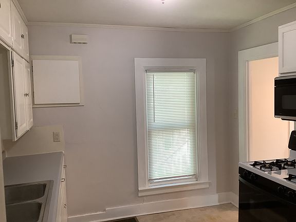 5th image of 222 1/2 E Mill St