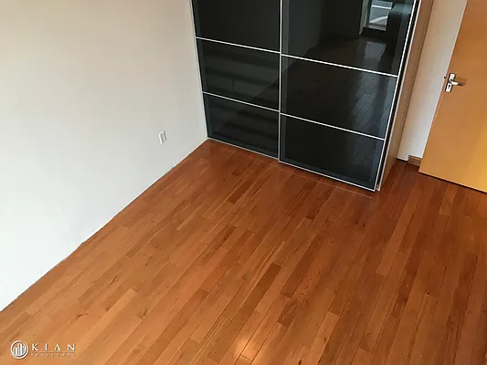 Rented by Kian Realty | media 14