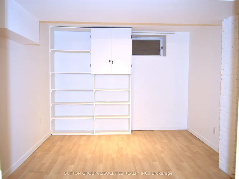 360 Sorauren Ave #BASEMENT — Photo 14