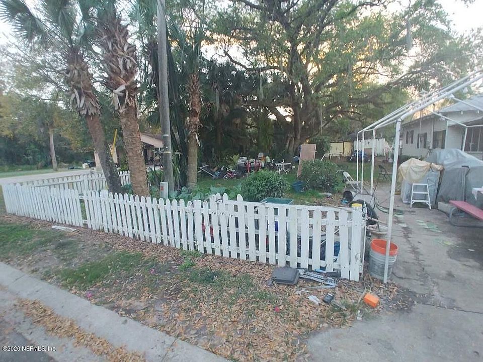 2nd image of 188 Mary St