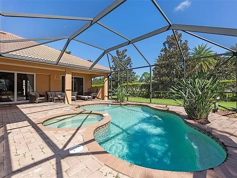 19640 Cobblestone Cir — Photo 2