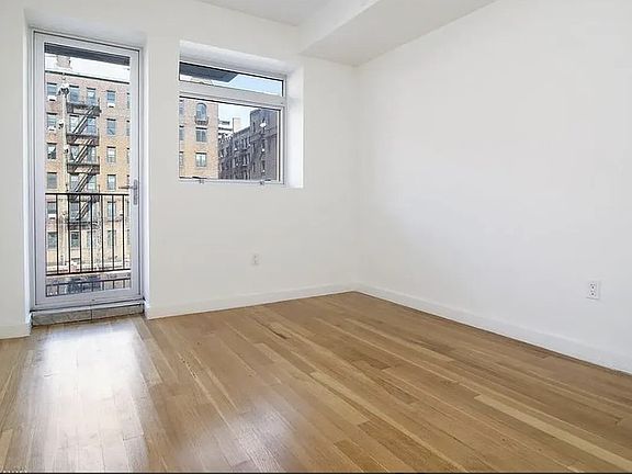 3rd image of 212 Linden Blvd APT 5B