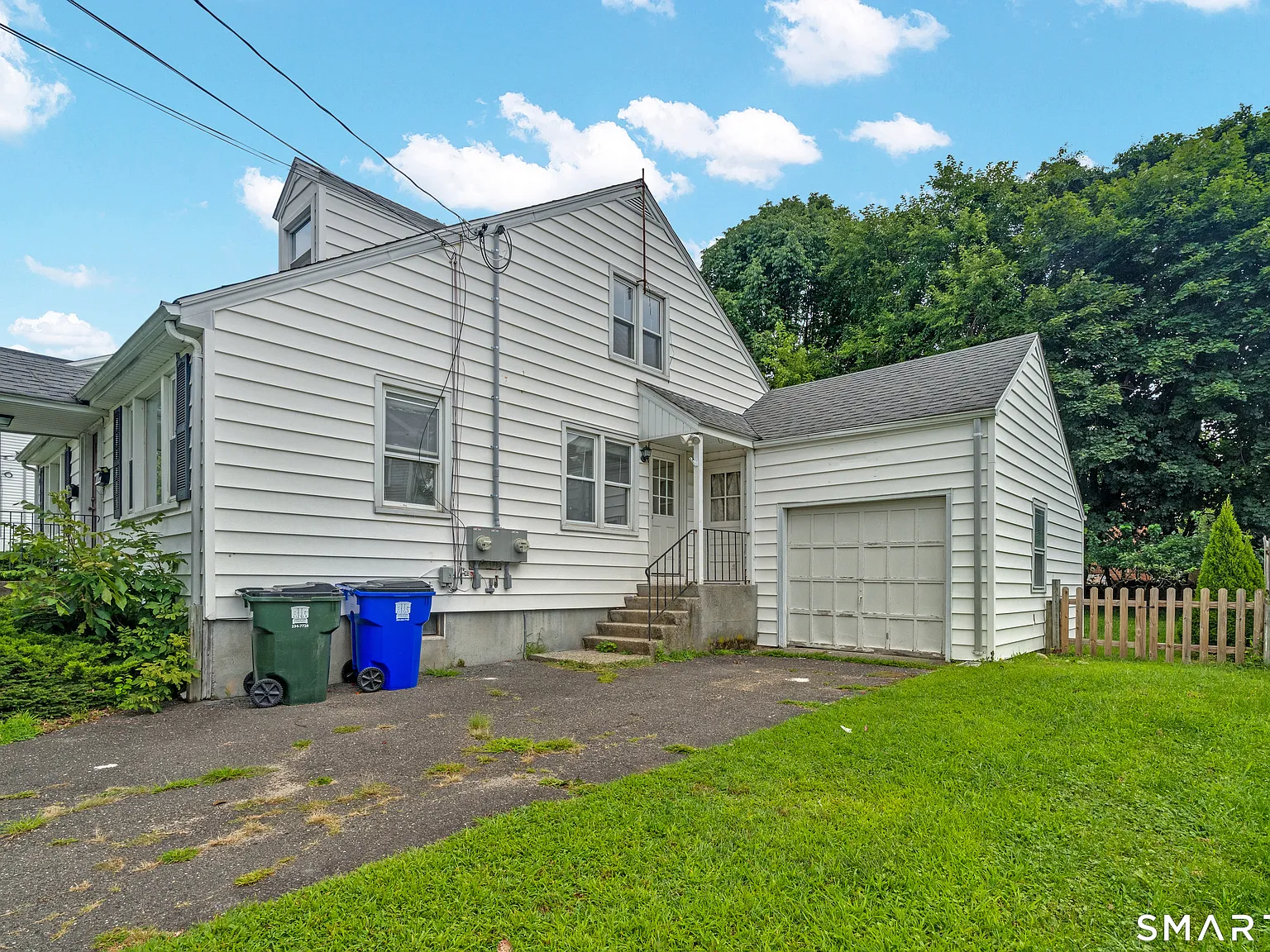 2 bed, 1.0 bath, 1942 sqft, $3,500 — Photo 2