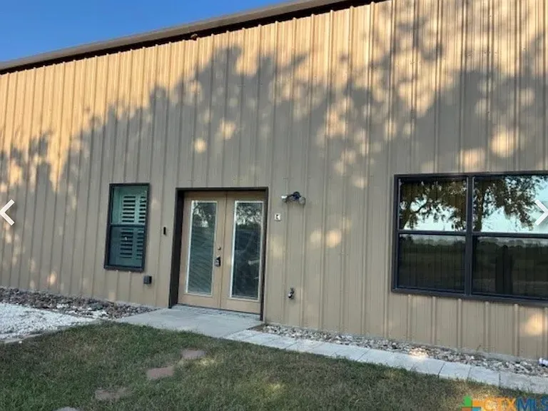 17307 Old State Highway 81 #D — Photo 1
