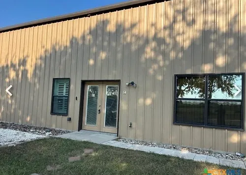 17307 Old State Highway 81 Photo 1