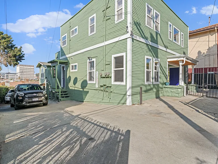 1071 Laguna Ave #1071 — Photo 7