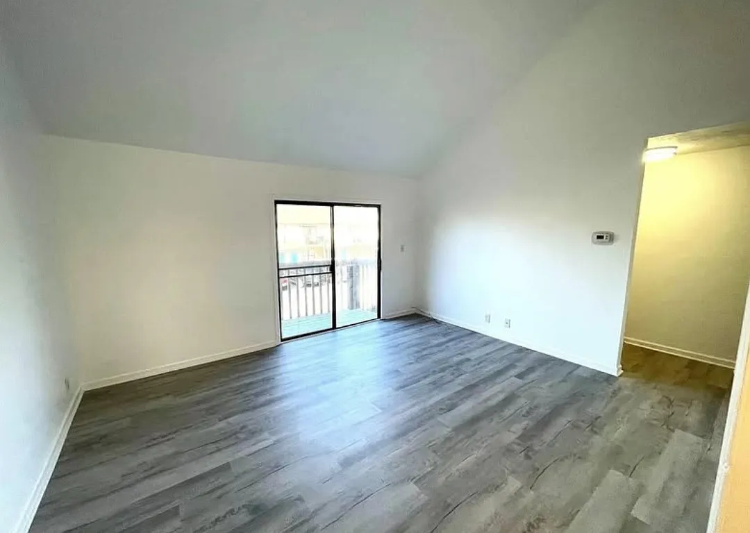 2 bed, 912 sqft, $1,475 — Photo 4