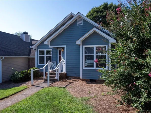 2716 Sawgrass Ct, Winston Salem, NC 27103