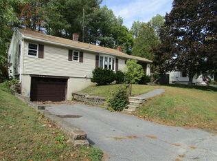 10 Hinkley St, Lisbon, ME 04252