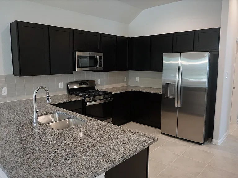 11872 E Gate Dr — Photo 6