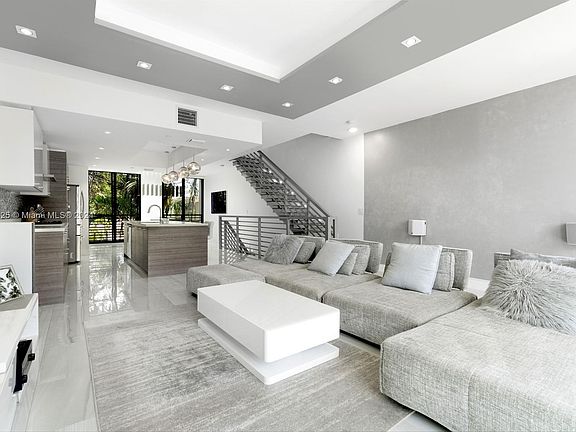 5th image of 1065 99th St #2