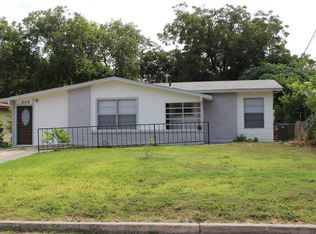 206 Earlyway Dr, San Antonio, TX 78233