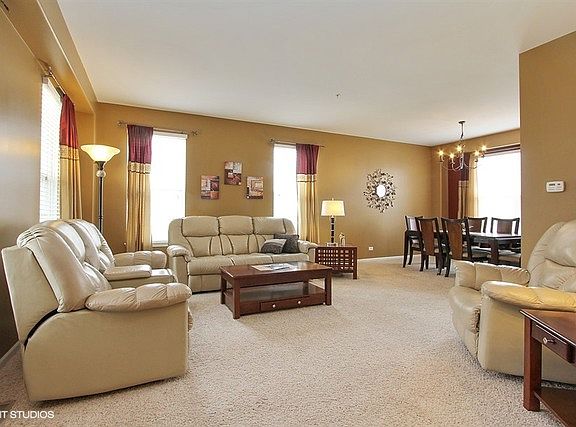 3rd image of 262 Hanbury Dr