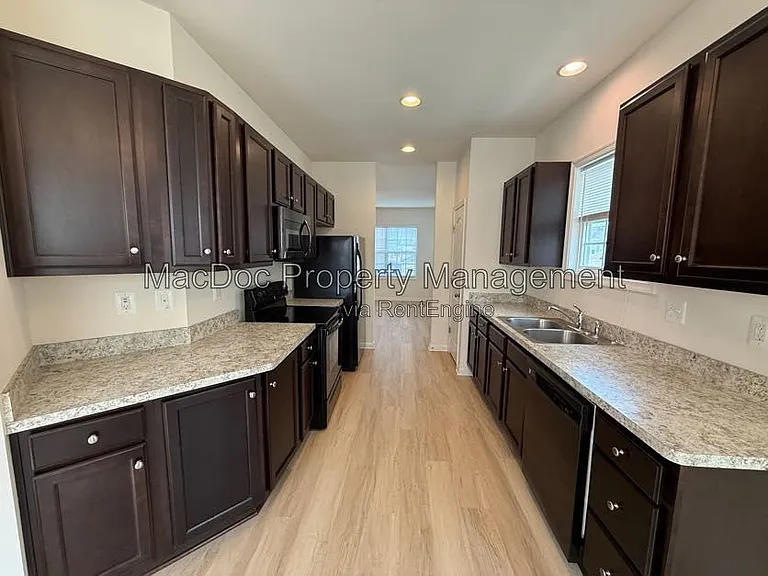 17267 Library Blvd — Photo 7