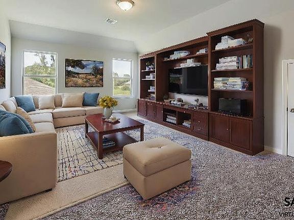 5th image of 1502 Highland Dr