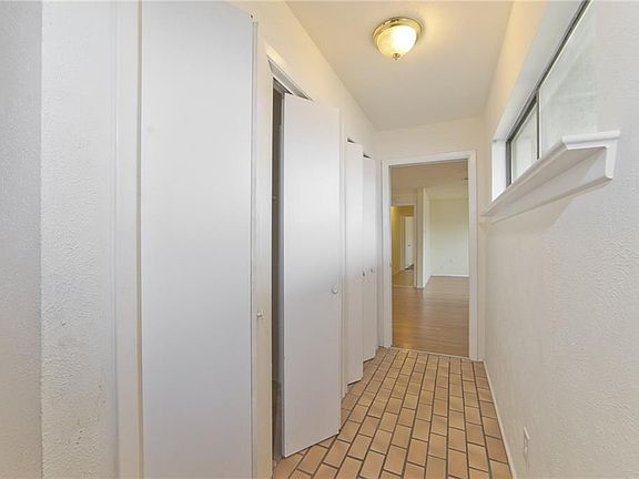 2nd image of 13860 Rolling Hills Ln