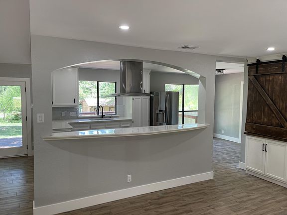 3rd image of 12709 Taylor Dr