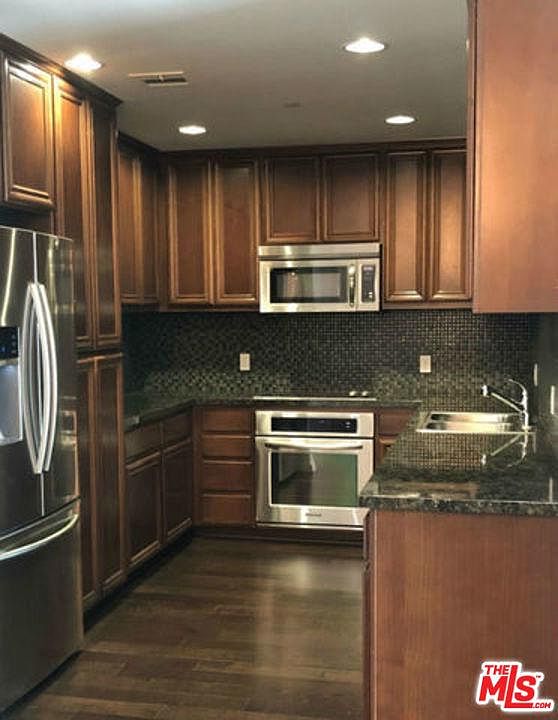 1st image of 637 S Fairfax Ave APT 404