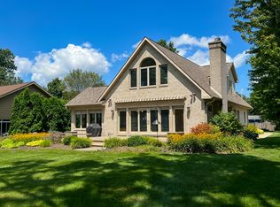 2318 Hillside Ct, La Porte, IN 46350