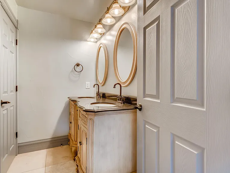 173 W Maple Ave #1 — Photo 13