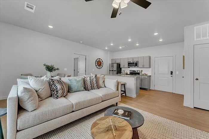 711 E Huntsville Rd #535 — Photo 12