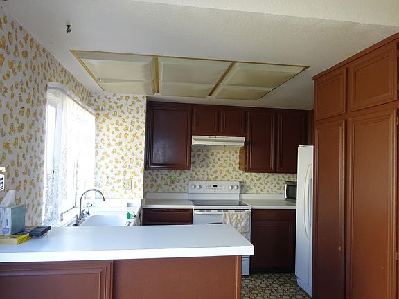 2nd image of 3151 Payne Ave APT 10