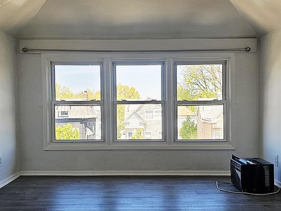 2nd image of 86 W 34th St #3