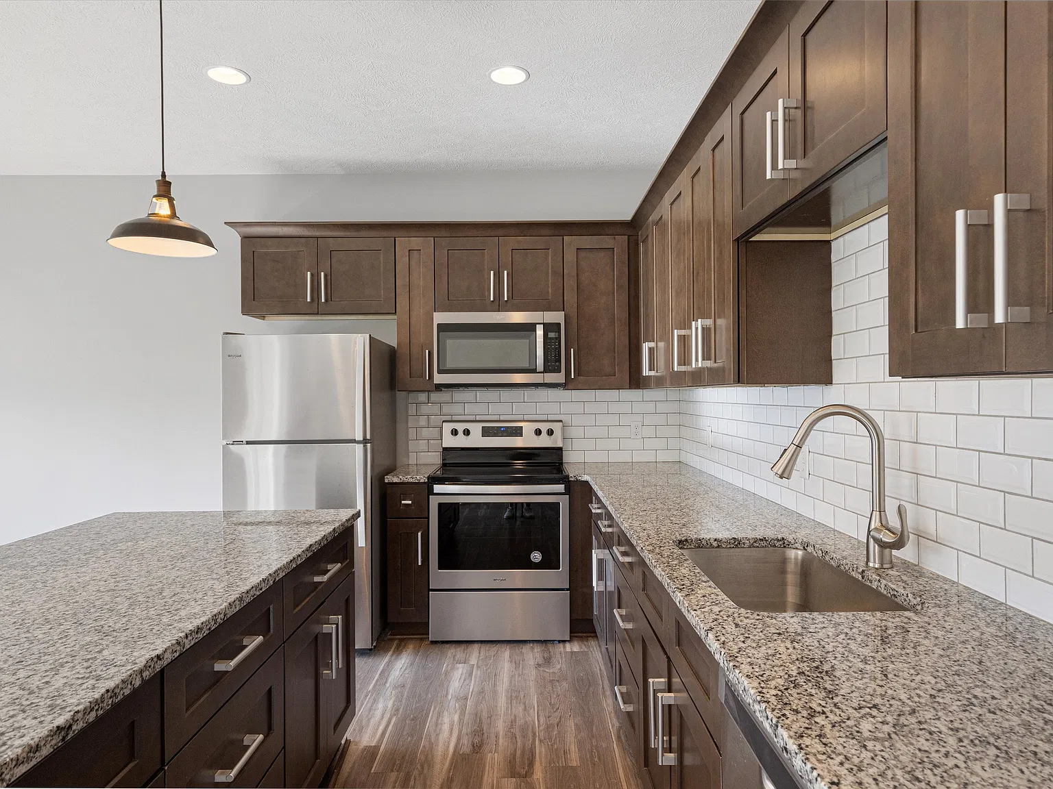 3 bed, 2.5 bath, 2000 sqft, $2,395 — Photo 3
