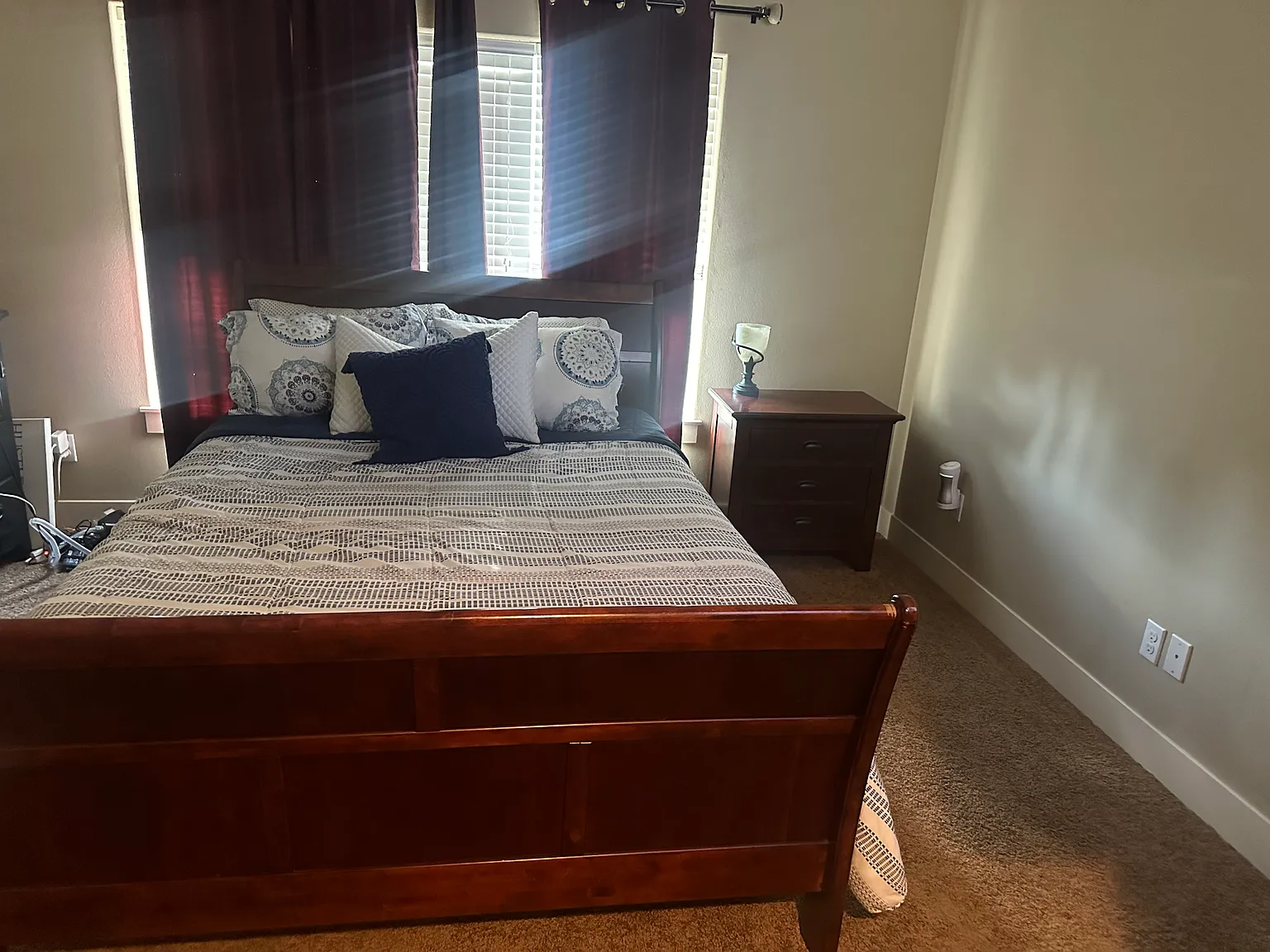 4 bed, 2360 sqft, $5,500 — Photo 4