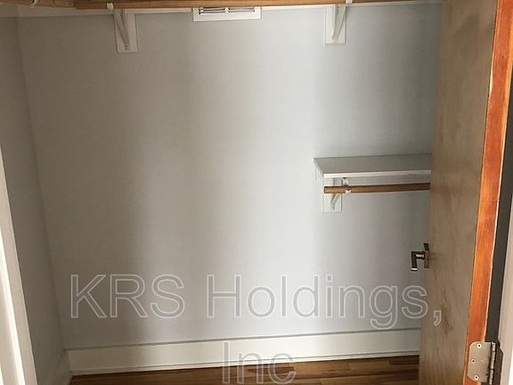 4th image of 225 N Water St #105