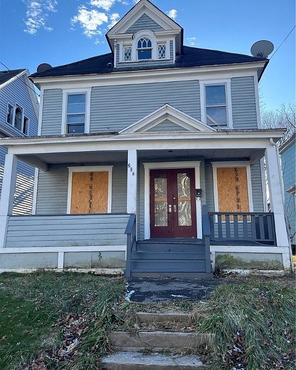 1st image of 207 W Corning Ave