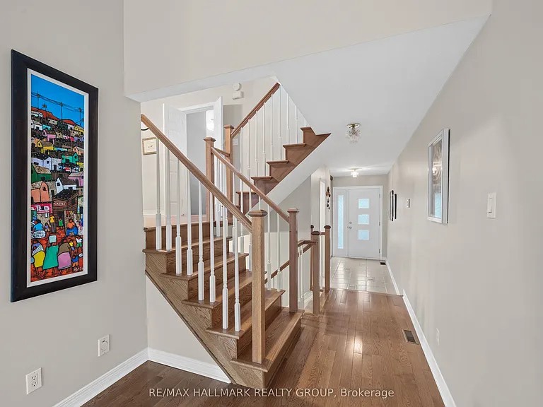 44 Dunbarton Ct — Photo 7