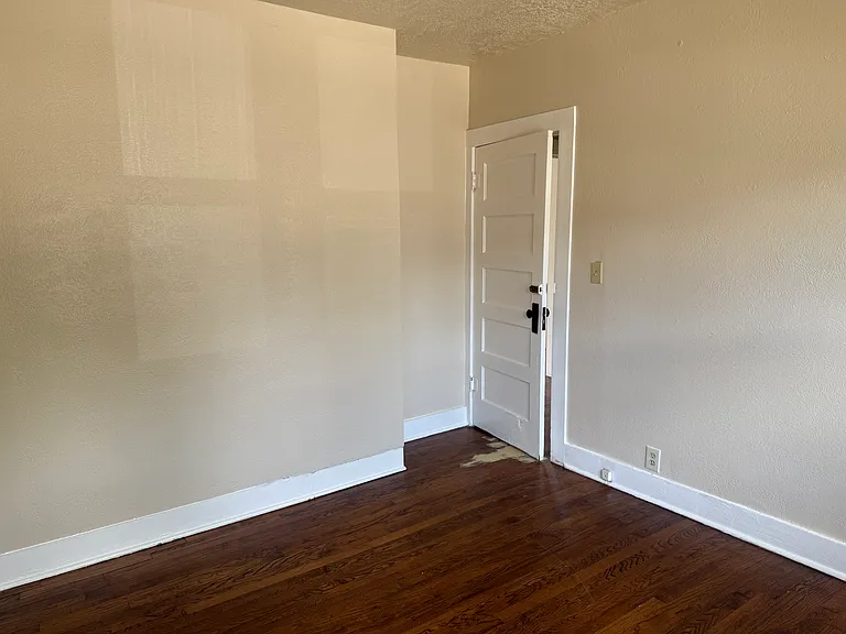 418 N Crawford Ave — Photo 14